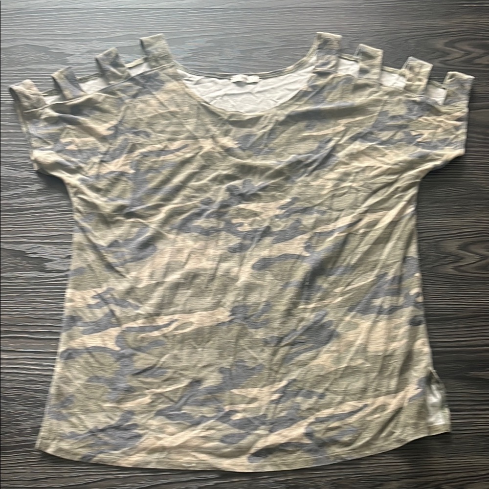 JODIFL Camo Short Sleeve Tee